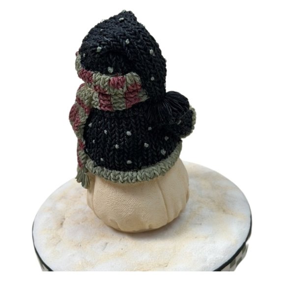 Miss Heather's Candle Topper Plum Pudding Snowman Holding Gift NEW - Picture 5 of 9